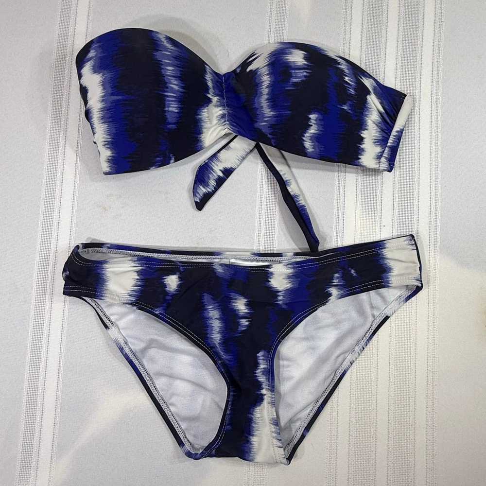 Surf Gear Two piece Blue And White Size Small